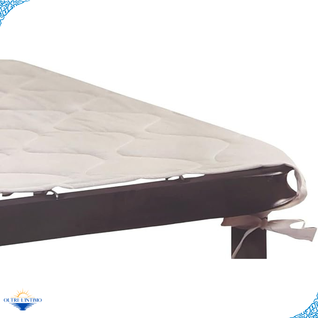 Linea Ambro - Coprirete Vesuvio trapuntato con bordino e lagacci agli angoli 1 Posto e Mezzo (120x195 cm) Coprirete - Oltre L' intimo